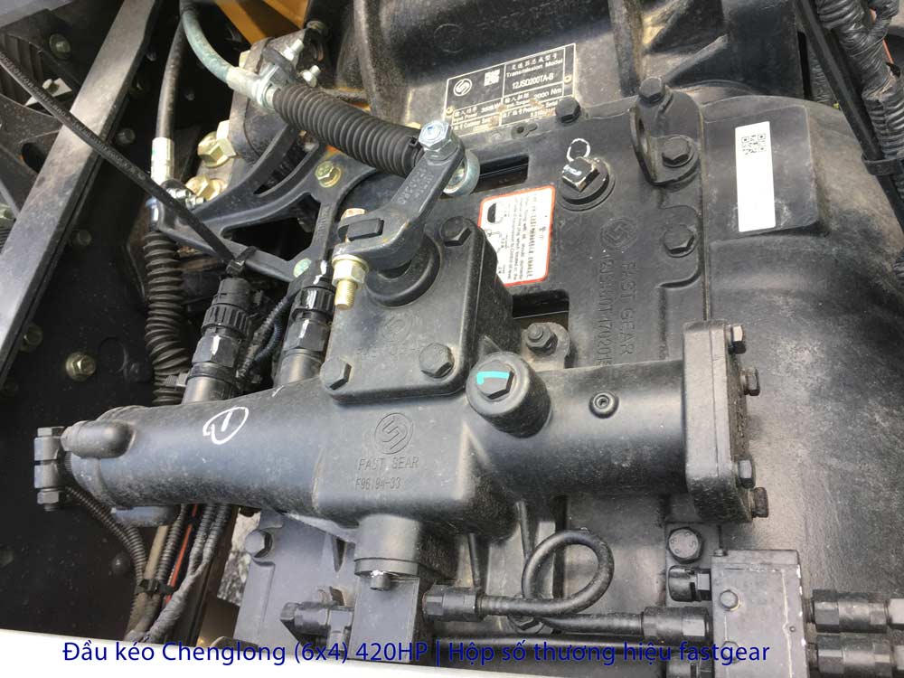 Giá xe đầu kéo Chenglong (6x4) 420HP Nhập Khẩu